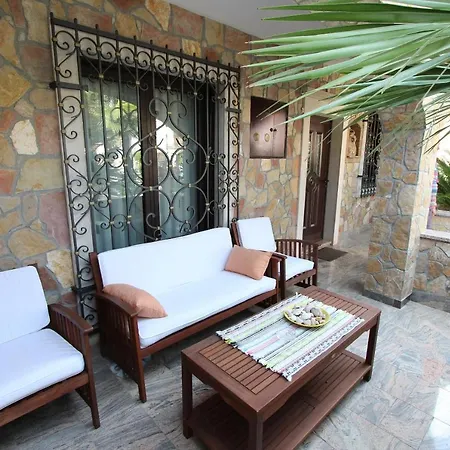 Dana & Stelio Comfort Studio Apartment