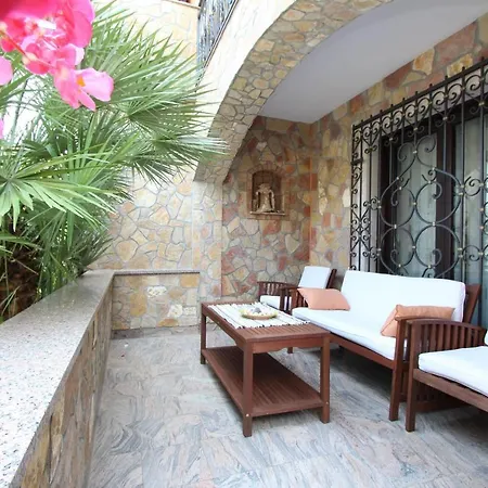 Dana & Stelio Comfort Studio Apartment Apartman